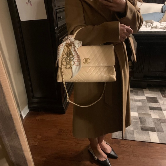 Chanel medium coco handle - Picture 11 of 16